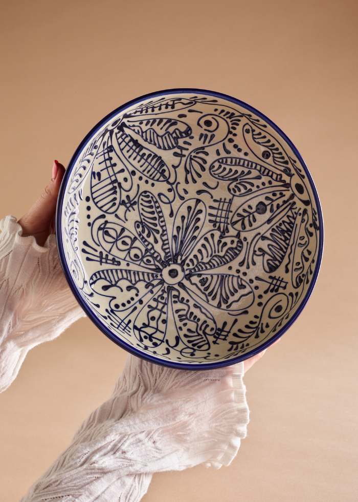 Ceramic Shallow Bowl in Floral Blanca