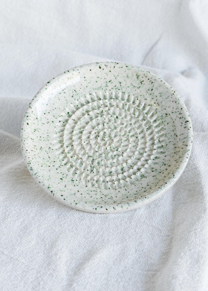 Ceramic Plate Grater in Speckled White (Small)