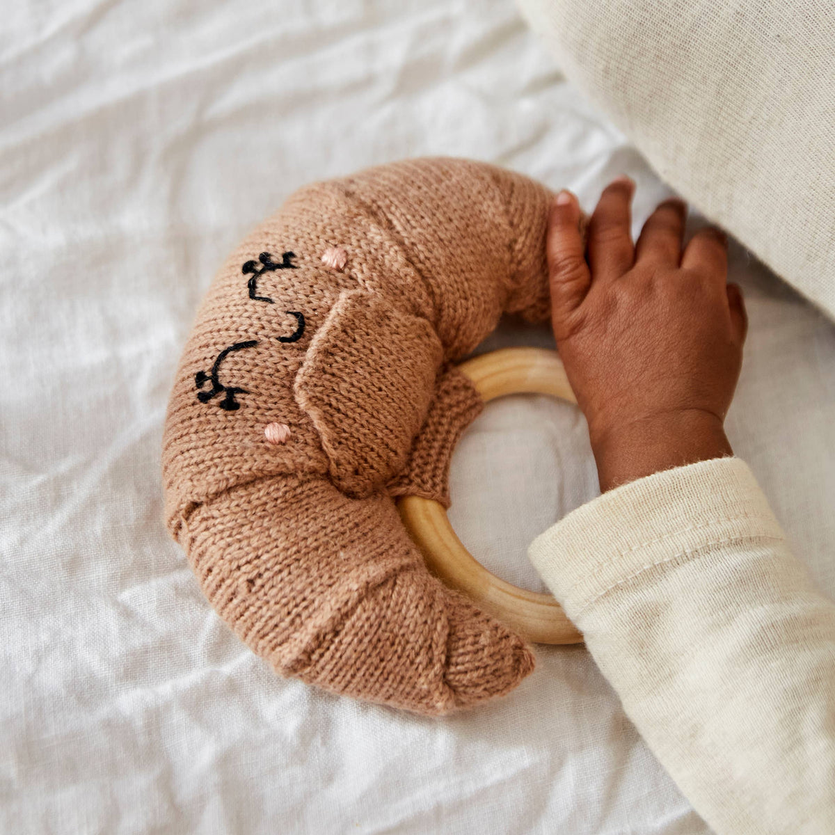 Sootie Limetree - Handmade Croissant Rattle Ring