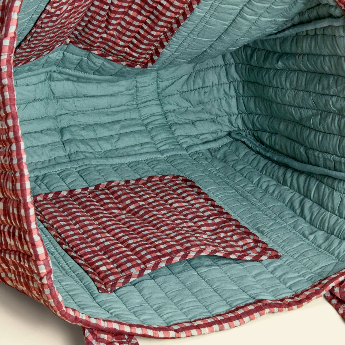 YONDER. - Quilted Carry All - Gingham Sky