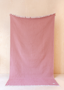  TBCo Cotton Throw in Pink