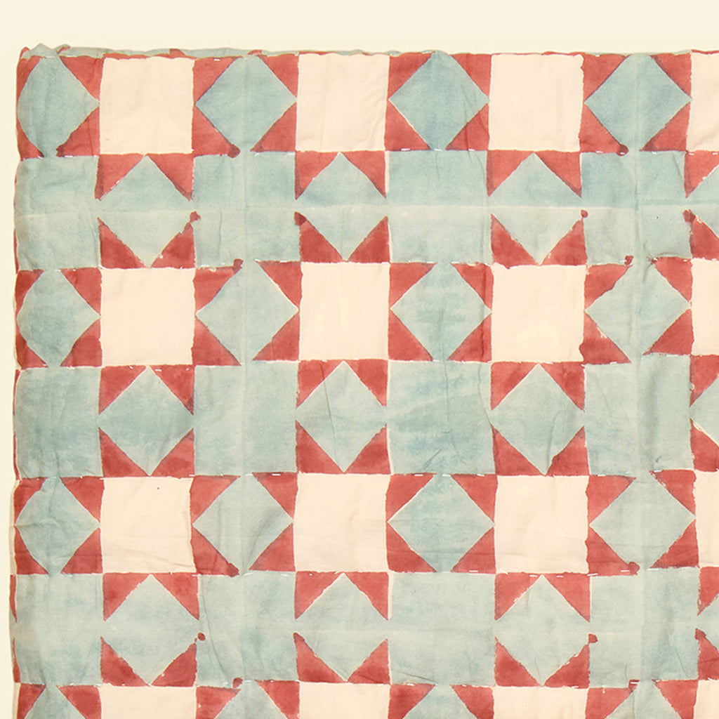 YONDER. Clover Cloud quilt, alternate view