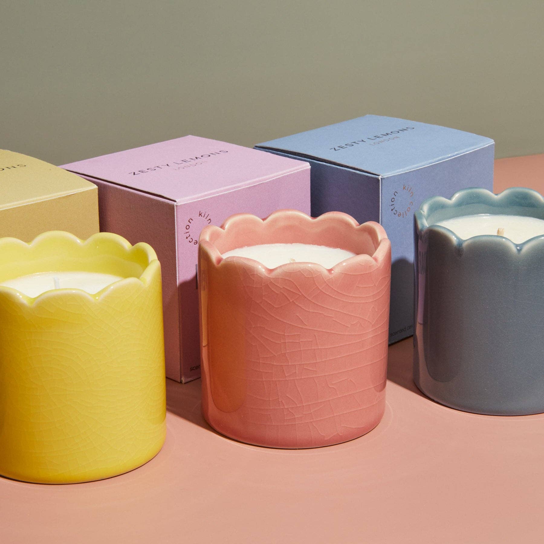 Ceramic Scalloped Pink Candle - Blackberry & Cedarwood