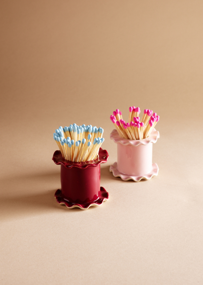 Frilly Ceramic Matchstick Holder Pot in Burgundy