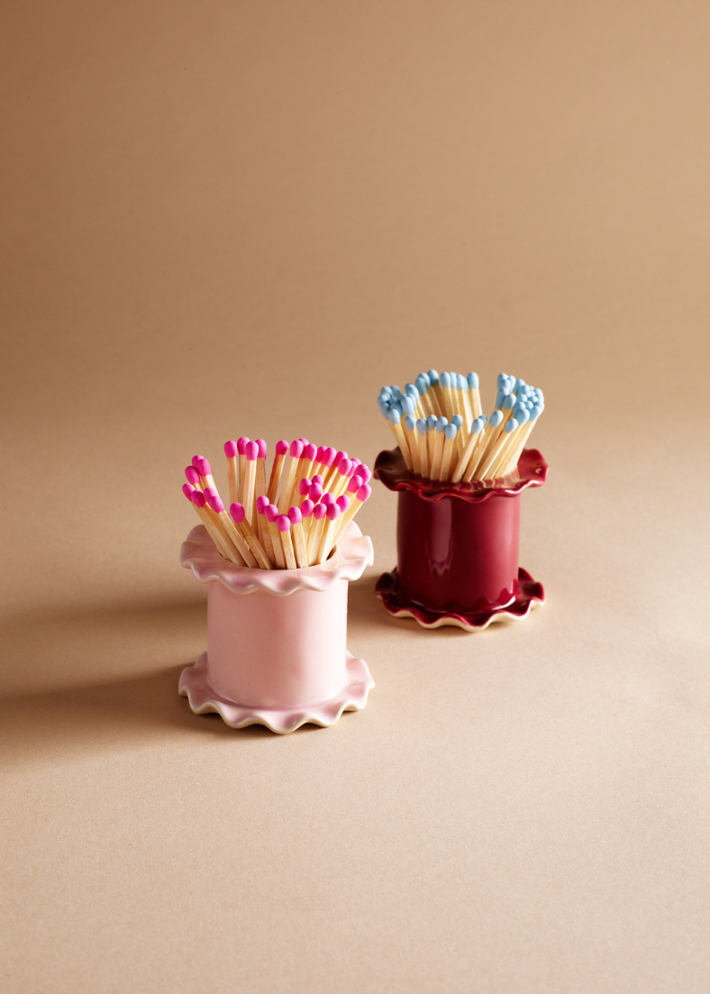 Frilly Ceramic Matchstick Holder Pot in Pale Pink