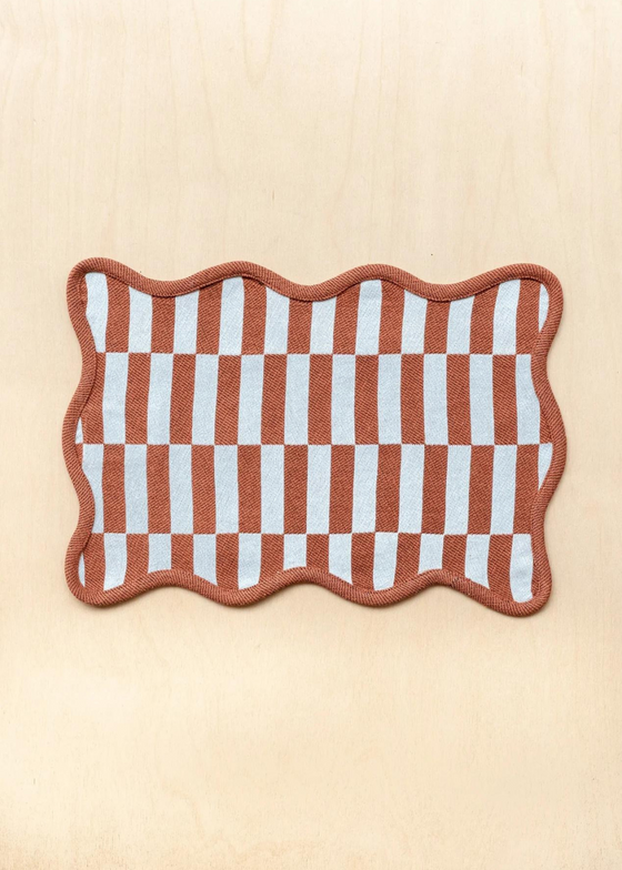 TBCo Cotton Scallop Placemats Set of 2  Rust Checkerboard