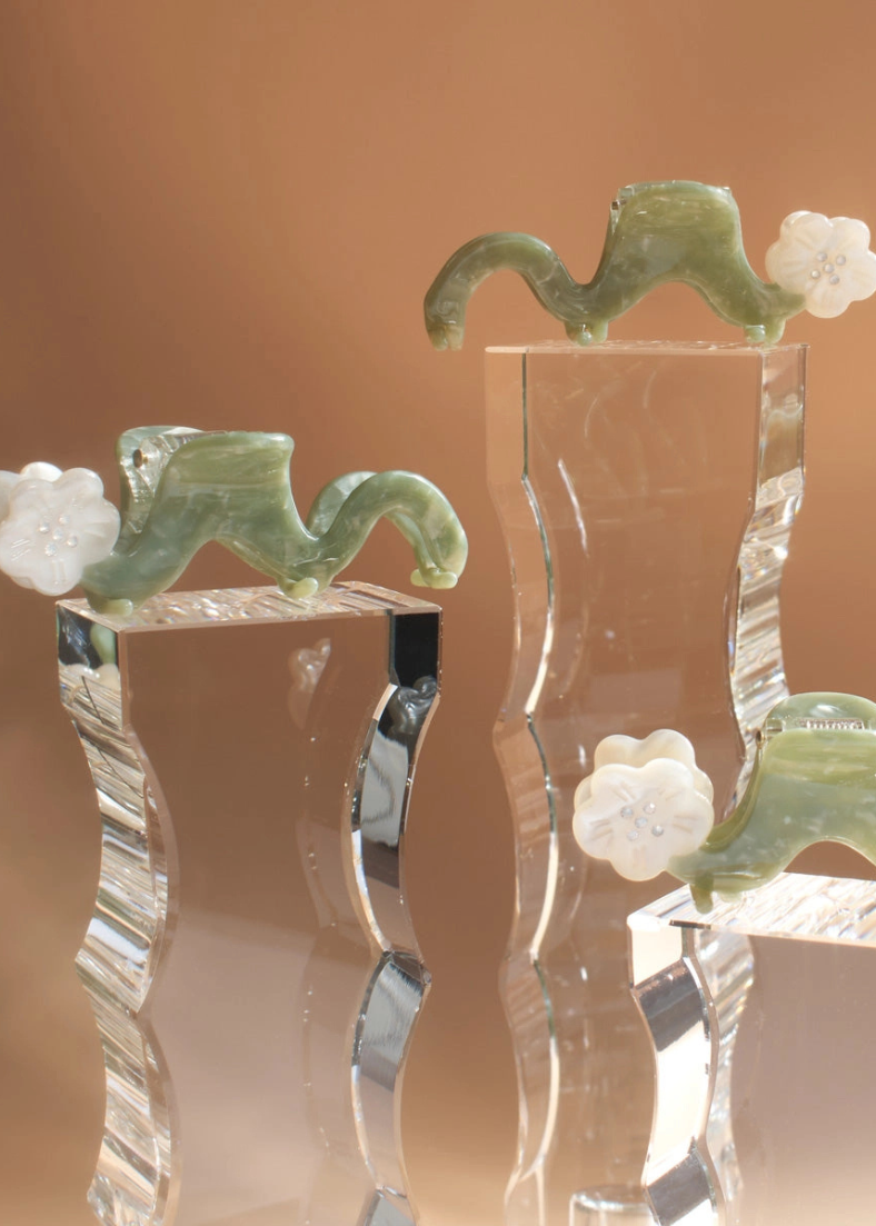 Winona Irene Orange Blossom Squiggle Acetate Hair Claw Clip