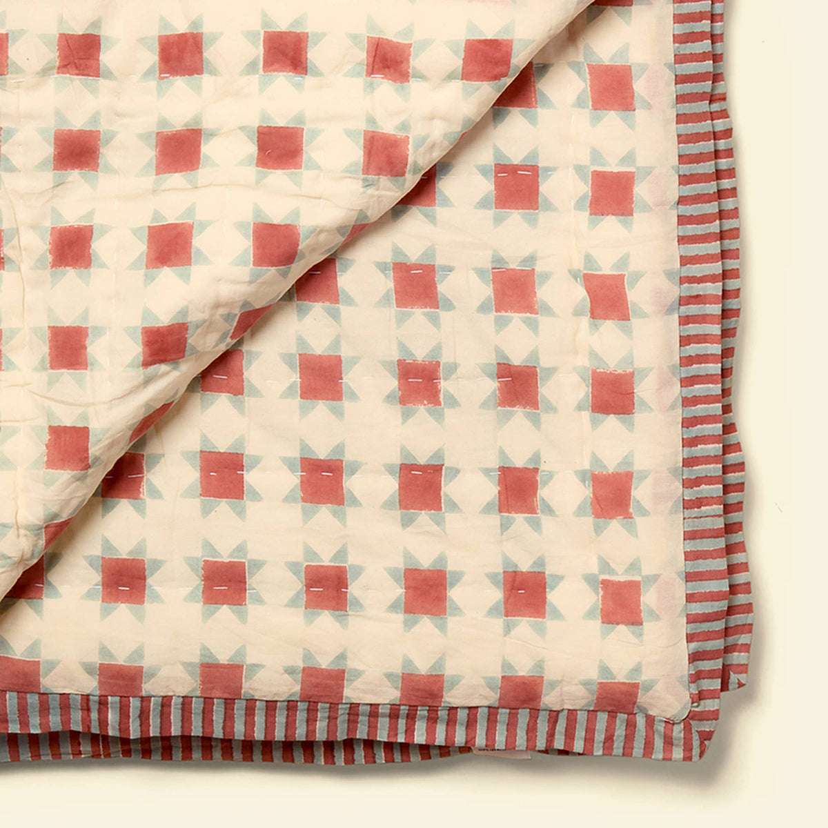 YONDER. Clover Cloud quilt, alternate view